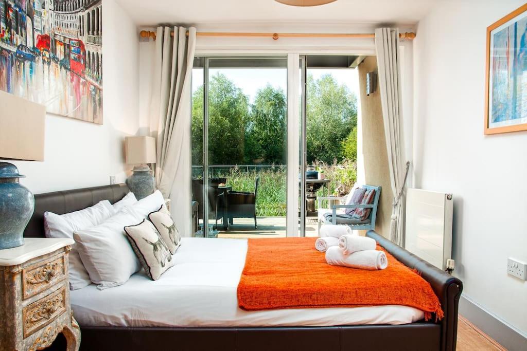 Blueberry Cottage - Lower Mill Estate Somerford Keynes ภายนอก รูปภาพ