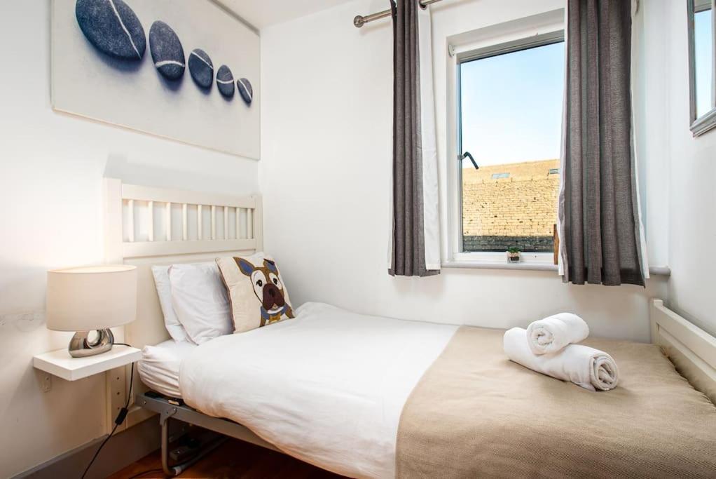 Blueberry Cottage - Lower Mill Estate Somerford Keynes ภายนอก รูปภาพ