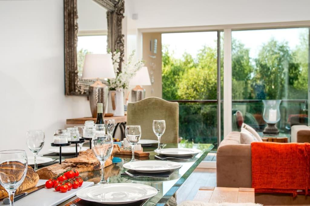 Blueberry Cottage - Lower Mill Estate Somerford Keynes ภายนอก รูปภาพ