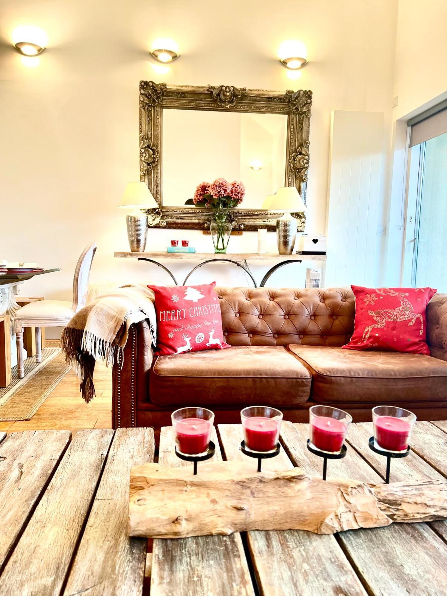 Blueberry Cottage - Lower Mill Estate Somerford Keynes ภายนอก รูปภาพ